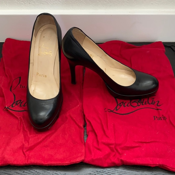 Louboutin Classic Pump - Picture 1 of 2